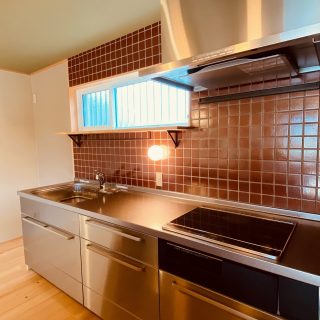 プロ仕様の耐久性 ステンレスのキッチン