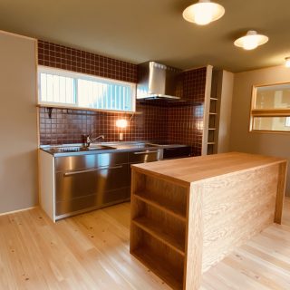 ミッドセンチュリーな組み合わせキッチン