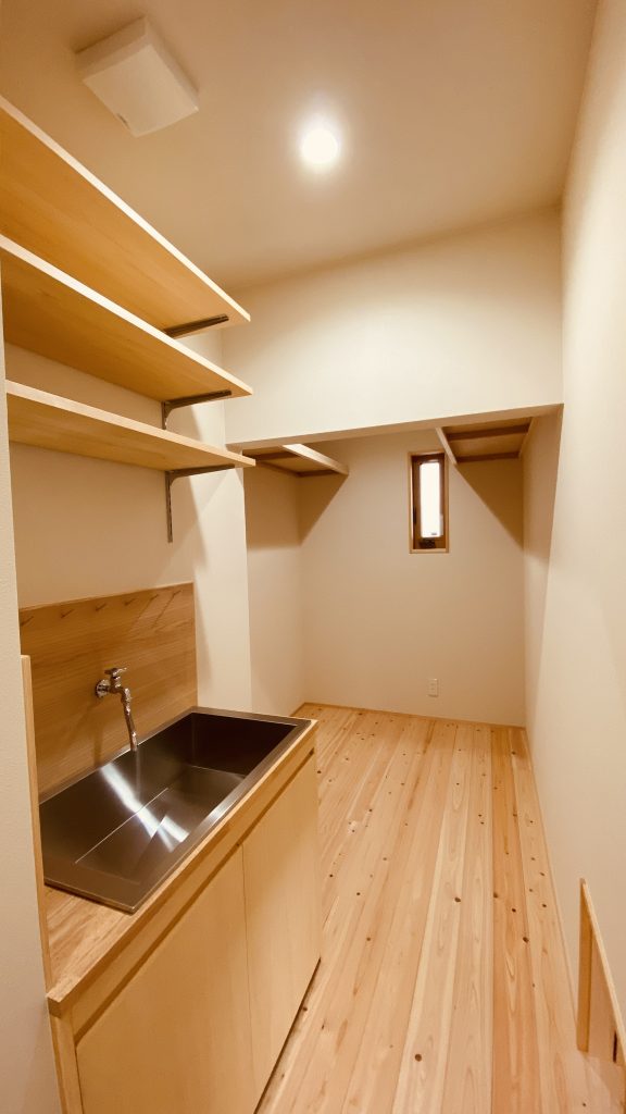 水屋と納戸