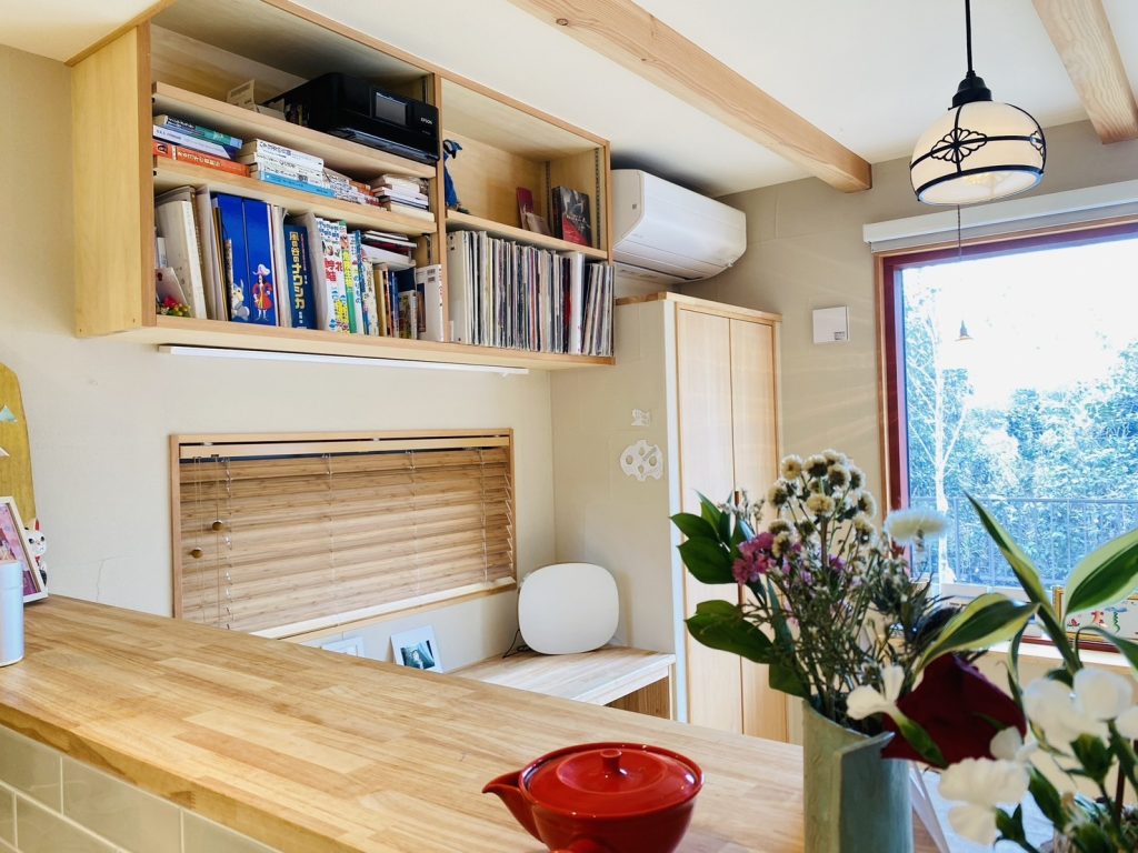 家族が自然と集まる心地よい距離感のキッチン