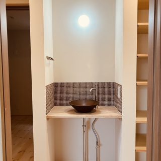 造作のミニ手洗い場