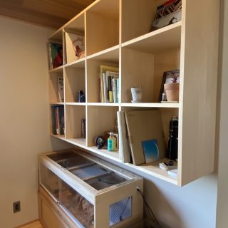 ピッタリ収納を叶える造作棚